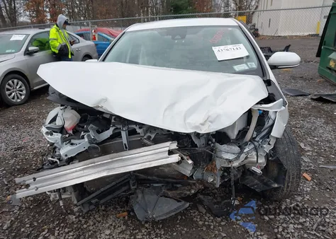 2021 Toyota Prius Prime Xle z USA, uszkodzony, nr VIN JTDKAMFP0M3190565